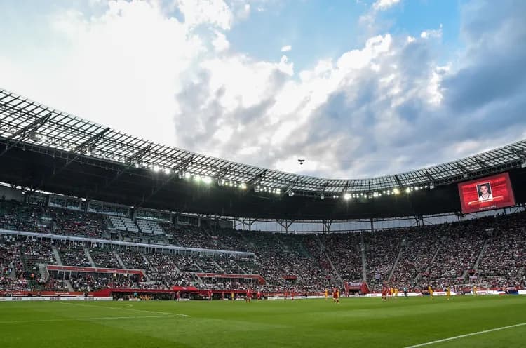 Kibice Lecha i Górnika BOJKOTUJĄ mecz o Superpuchar Polski!