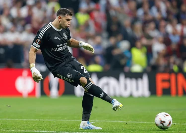 Emiliano Martinez w trudnej sytuacji w Aston Villi