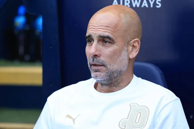 Guardiola wita kibiców na meczu koszykarskiej Barcelony