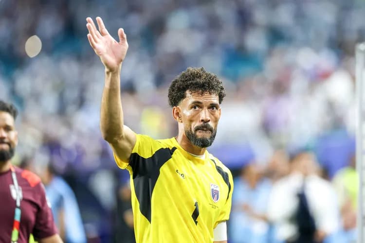 Gwiazda mundialu zagra w jednej drużynie z Messim!?