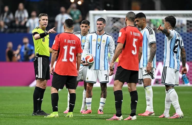 FIFA zawiesza trzech członków egipskiej drużyny. Kogo?