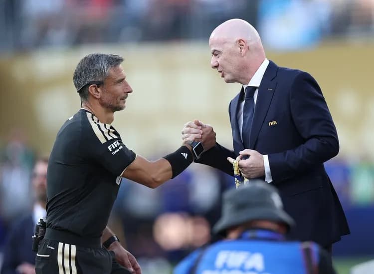 Gianni Infantino w ogniu kolejnych kontrowersji