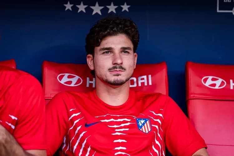 Julian Alvarez nadal na celowniku Barcelony