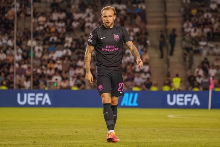 Tymoteusz Puchacz i jego asystenta ratują Sabah w el. LM