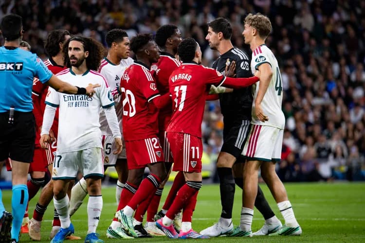 Sevilla krytykuje decyzje sędziów po meczu z Realem