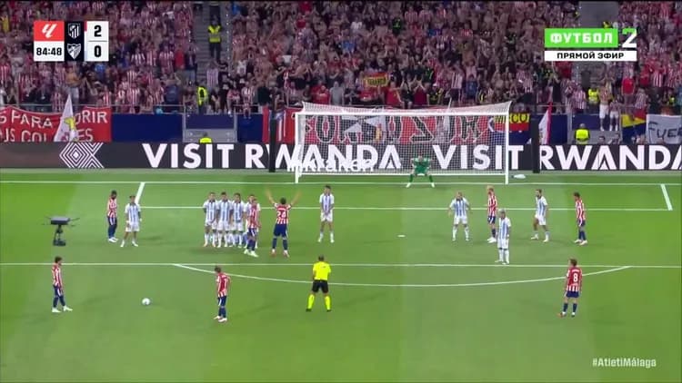 Perfekcyjny GOL Alexa Baeny z wolnego z innych perspektyw! [VIDEO]