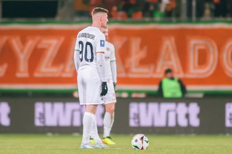 Dawid Kurminowski z hat-trickiem w Grecji