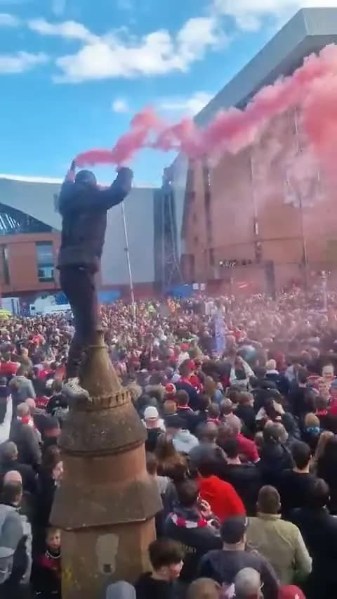 Gorąco przed hitem Premier League❗Tak skandowali kibice Liverpoolu [VIDEO]