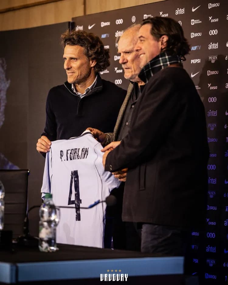 Legenda selekcjonerem Urugwaju! Został oficjalnie zaprezentowany