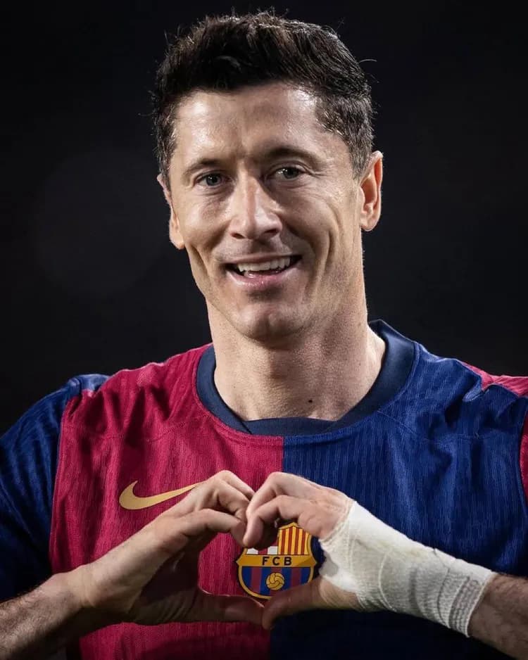 Lewandowski mógł wcześniej opuścić Barcelonę!