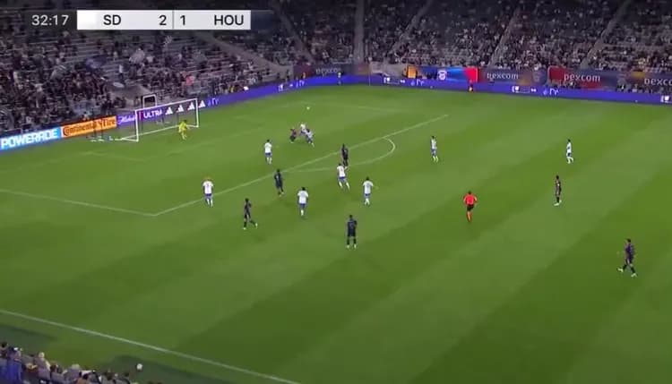 GENIALNY gol Mateusza BOGUSZA z przewrotki❗[VIDEO]