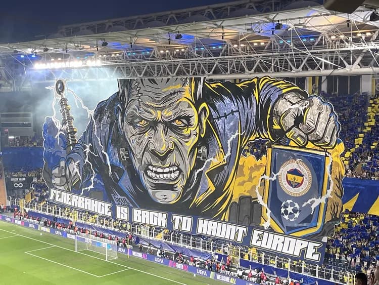 Kibice Fenerbahce z POTĘŻNĄ oprawą na powrót do LM❗