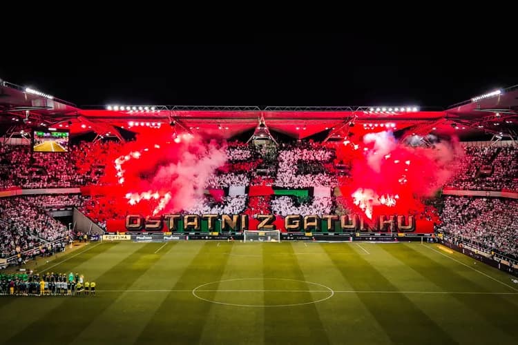 Kibice Legii pięknie uhonorowali Artura Jędrzejczyka!