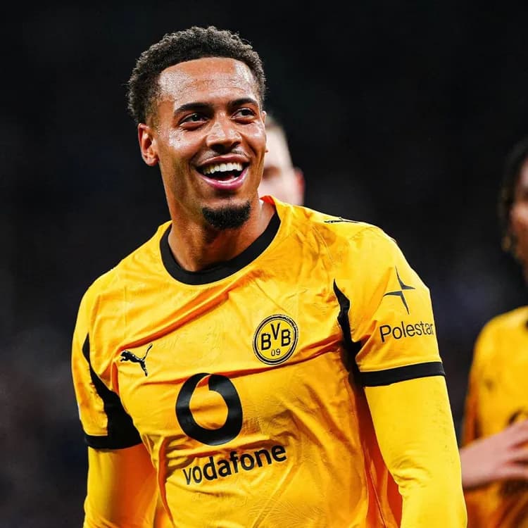 Manchester United i Liverpool walczą o gwiazdę Borussii Dortmund