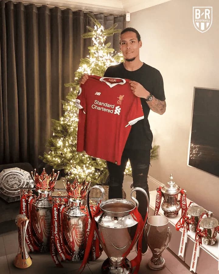 Mija 8 lat od transferu van Dijka do Liverpoolu!