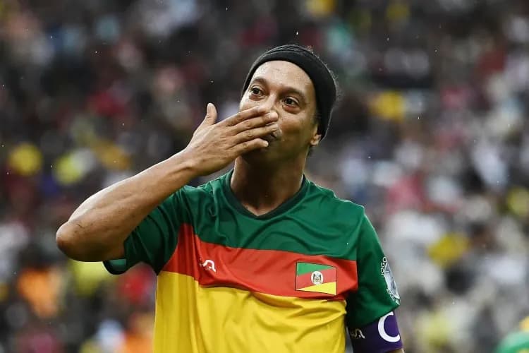Ronaldinho powraca na murawę – zagra dla trzecioligowej Ravenny