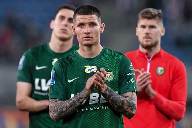 Transfer Klimali do Belgii zablokowany przez kibiców!