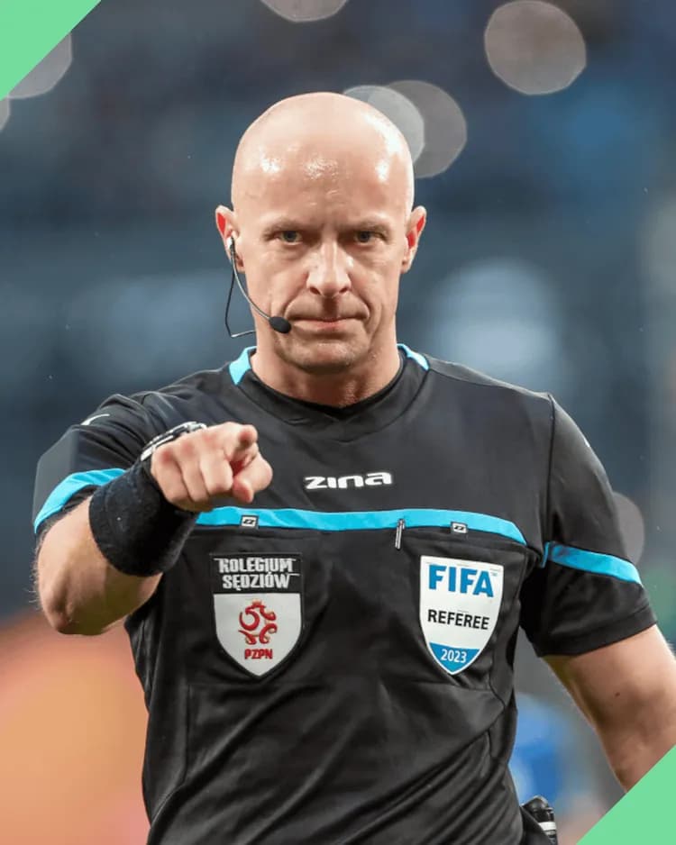 Spadek Szymona Marciniaka w corocznym rankingu IFFHS!