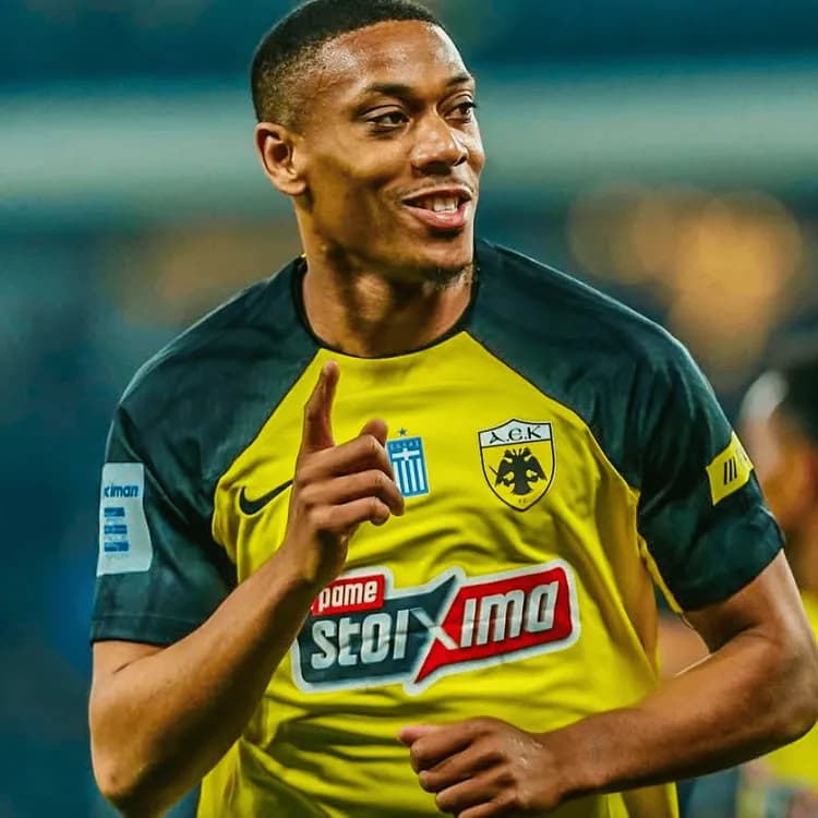Anthony Martial odbudowuje się w Grecji!