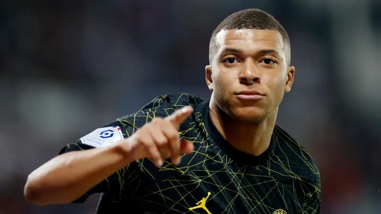 Czy kampania Mbappe zapewni mu Złotą Piłkę?
