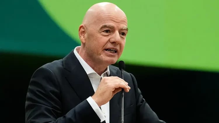 Ramon Vega wyzywa Gianniego Infantino na pojedynek o fotel prezesa FIFA