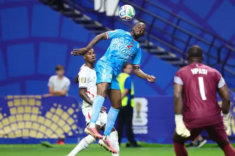 Aston Villa rozważa transfer rywala dla Mattyego Casha