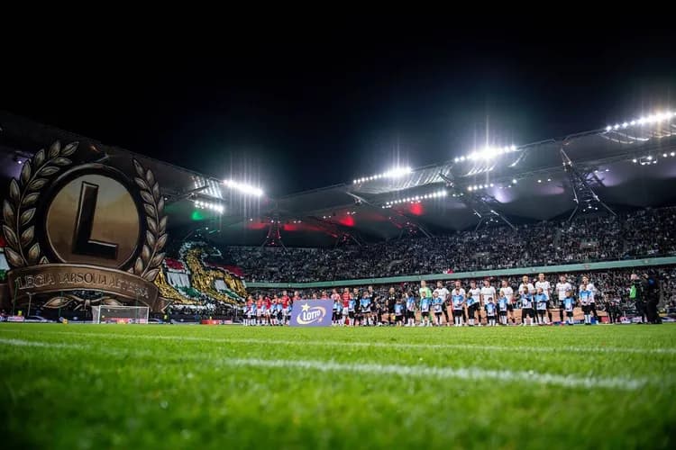 Pobici kibice Wisły. Legia Warszawa bada incydent