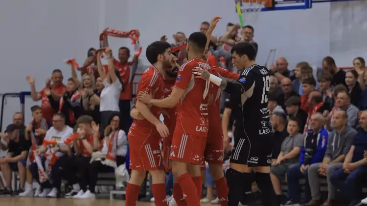 Zacięte starcia w futsalowej ekstraklasie