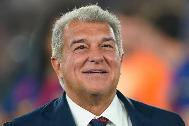 Barcelona nie odpuszcza Juliana Alvareza. Laporta podjął decyzję