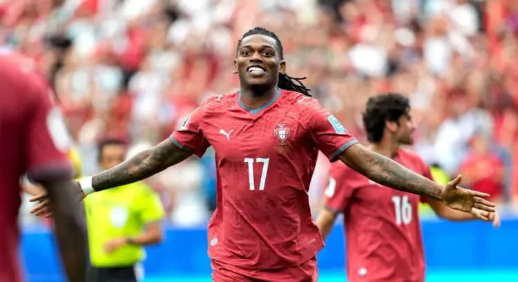 Rafael Leao przejął numer 7 po Cristiano Ronaldo