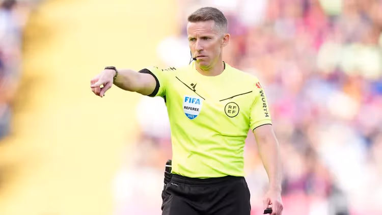 Hernández Hernández sędzią El Clásico