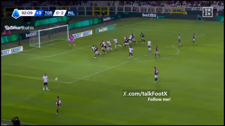 CO ZA UDERZENIE! Piękny gol w końcówce meczu Torino - Milan