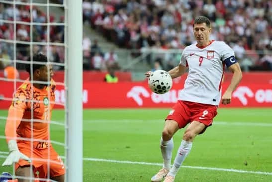 Lewandowski wspiera Barcelonę z odległego Chicago