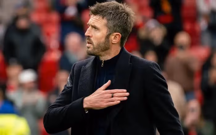 Carrick stawia się wcześnie na trening. Na co czeka?