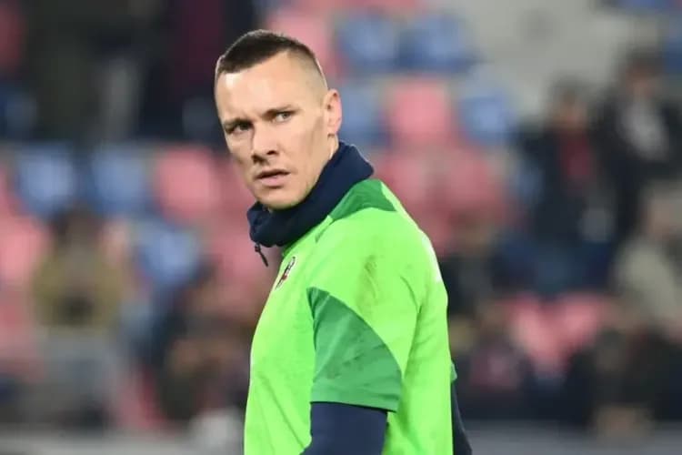 Łukasz Skorupski na rozdrożu. Co planuje Bologna?