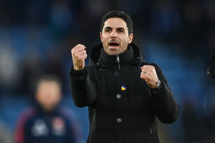 Arsenal wyprzedza Liverpool w walce o Bartiszwilego