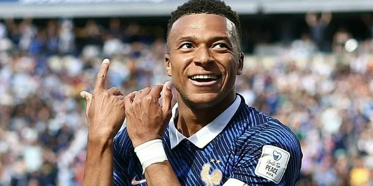 Mbappé gotowy na Złotą Piłkę: przekonanie zamiast obsesji